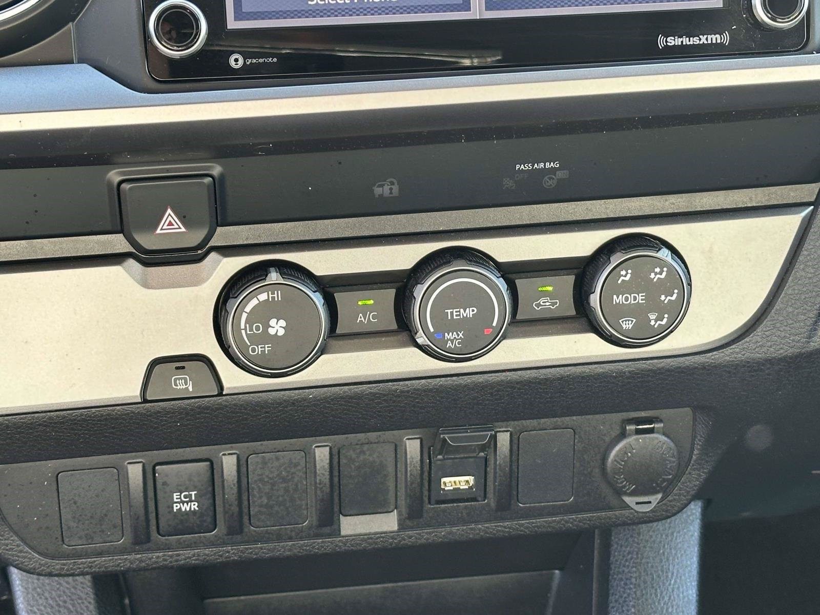 Used 2023 Toyota Tacoma SR5 RWD image 31