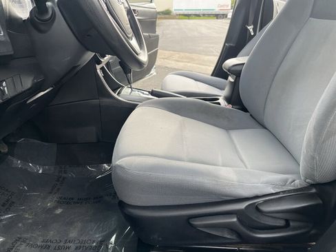 Used 2016 Toyota Corolla L image 24