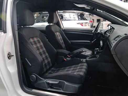 Used 2015 Volkswagen GTI S FWD image 32