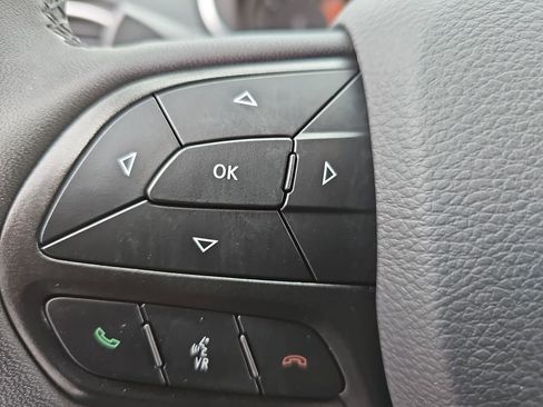 Used 2022 Jeep Cherokee Trailhawk w/ Comfort/Convenience Group image 18