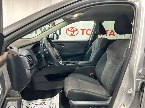 Used 2023 Nissan Rogue SV image 20