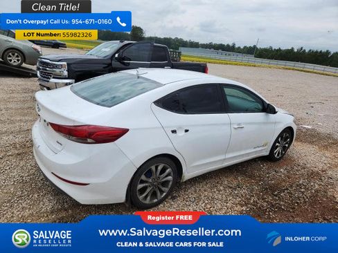 Used 2017 Hyundai Elantra SE FWD image 4