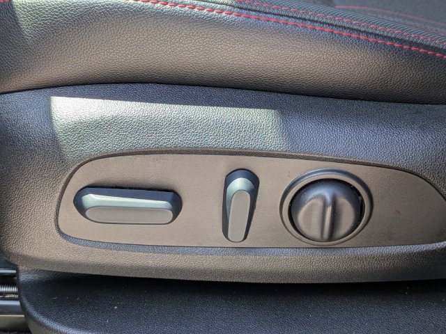 Used 2023 Chevrolet Equinox RS FWD image 22
