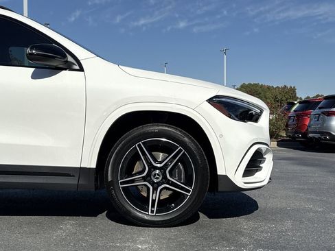 Certified 2025 Mercedes-Benz GLA 250 image 9