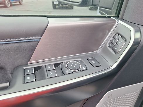 New 2026 Ford F250 Platinum image 3