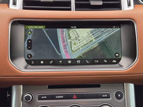 Used 2017 Land Rover Range Rover Sport SVR image 16