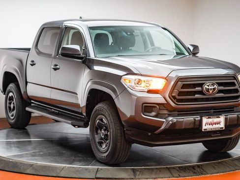 Used 2023 Toyota Tacoma SR image 3