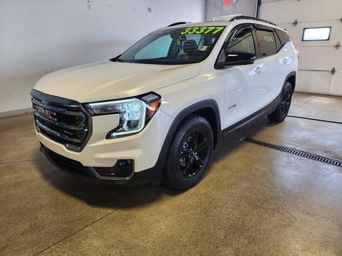 Certified 2024 GMC Terrain AT4 w/ Tech Package AWD/4WD image 8