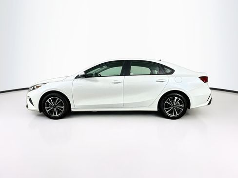 Used 2024 Kia Forte LXS w/ LXS Technology Package FWD image 4
