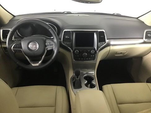 Used 2018 Jeep Grand Cherokee Limited image 13