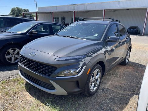 Certified 2023 Hyundai Kona SEL w/ Convenience Package AWD/4WD image 3