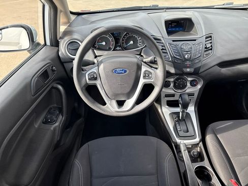 Used 2019 Ford Fiesta SE image 17