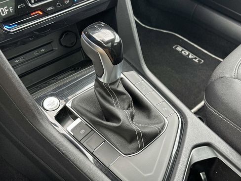 New 2026 Volkswagen Taos SE image 32