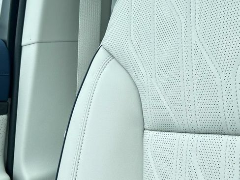New 2026 Buick Enclave Avenir w/ Super Cruise Package AWD/4WD image 42