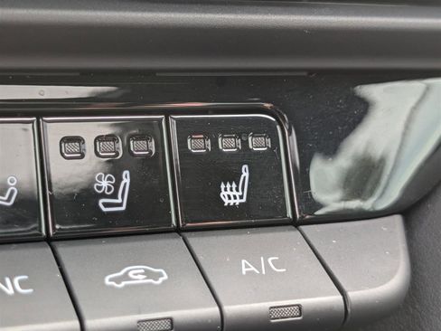 Used 2023 Toyota Crown Platinum image 27