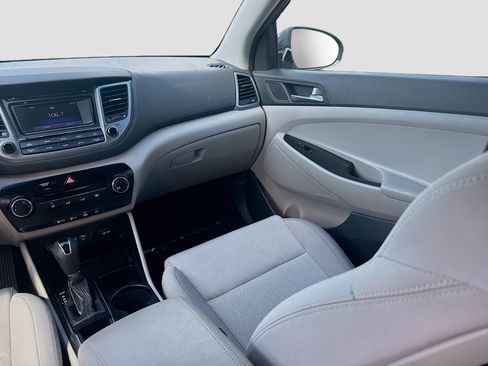 Used 2017 Hyundai Tucson SE FWD image 19