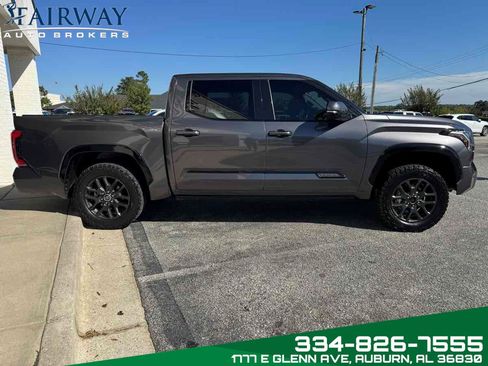 Used 2022 Toyota Tundra Platinum image 5