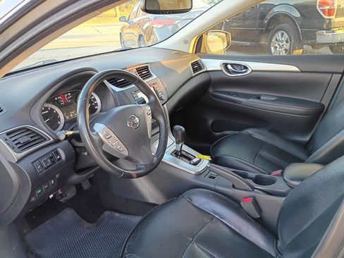 Used 2015 Nissan Sentra SR w/ SR Premium Package image 9