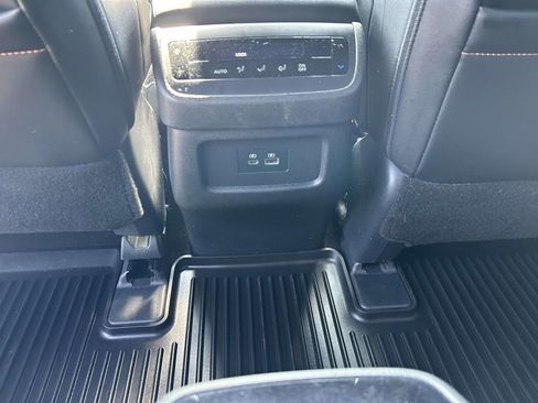 Used 2023 Nissan Pathfinder Rock Creek AWD/4WD image 13