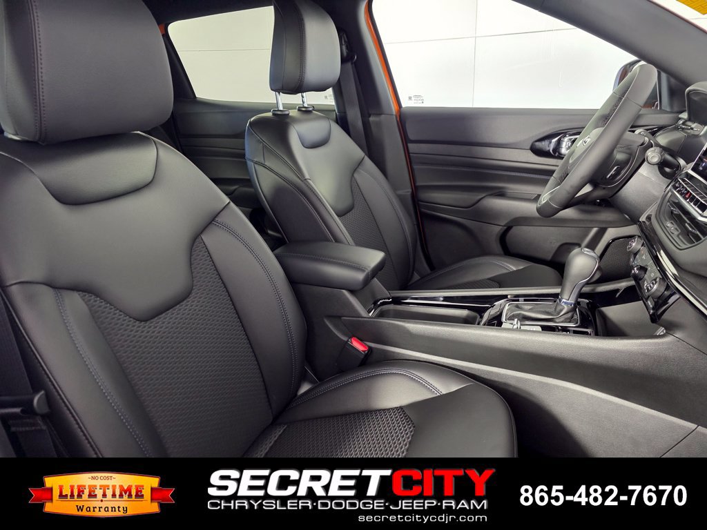 New 2026 Jeep Compass Latitude AWD/4WD image 34