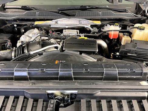 Used 2020 Chevrolet Silverado 2500 LTZ w/ LTZ Plus Package image 30