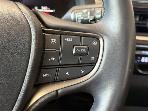 Certified 2025 Lexus UX 300h AWD image 27