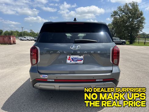 Used 2025 Hyundai Palisade SEL FWD image 3