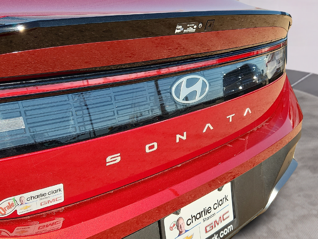Used 2026 Hyundai Sonata SE FWD image 10