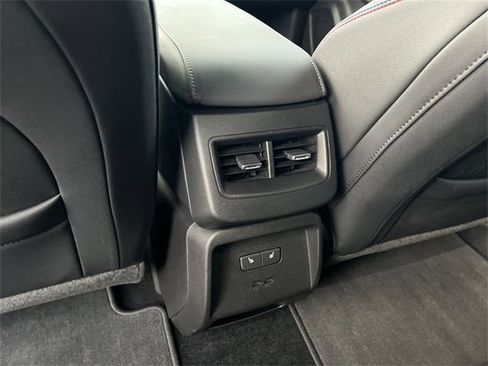 Used 2024 Chevrolet Equinox EV RS image 20