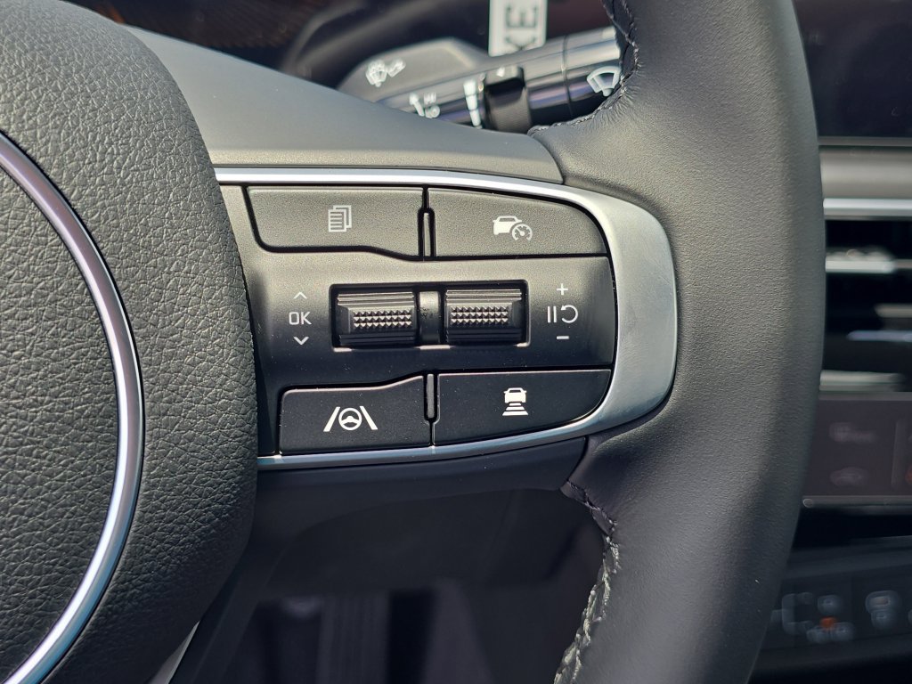 New 2026 Kia K5 GT-Line w/ GT-Line Premium Package FWD image 32