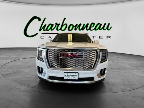 Used 2021 GMC Yukon Denali w/ Denali Premium Package AWD/4WD image 8