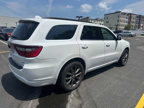 Used 2017 Dodge Durango GT w/ Premium Group RWD image 3