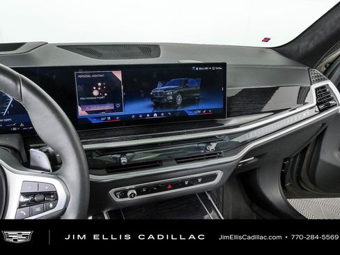 Used 2025 BMW X7 xDrive40i w/ M Sport Package AWD/4WD image 13