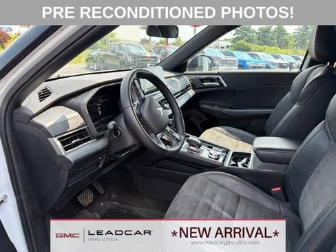 Used 2023 Mitsubishi Outlander SE Black Edition AWD/4WD image 20