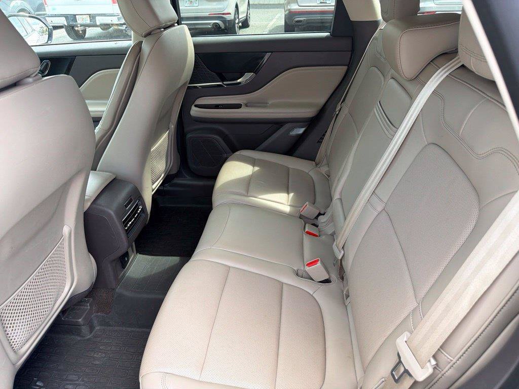 Used 2021 Lincoln Corsair FWD w/ Premium Package image 9