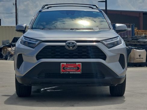 Used 2022 Toyota RAV4 XLE w/ Convenience Package FWD image 8