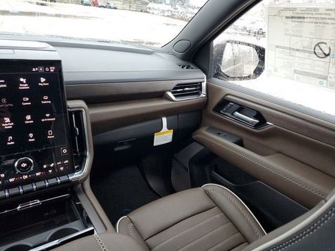 New 2026 GMC Yukon XL Denali Ultimate image 15