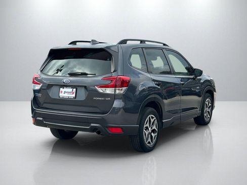 Used 2020 Subaru Forester Premium image 5