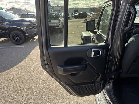 Used 2021 Jeep Wrangler Unlimited Sport image 37