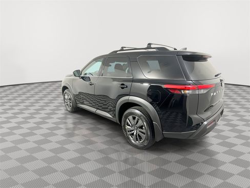 New 2025 Nissan Pathfinder SV image 6