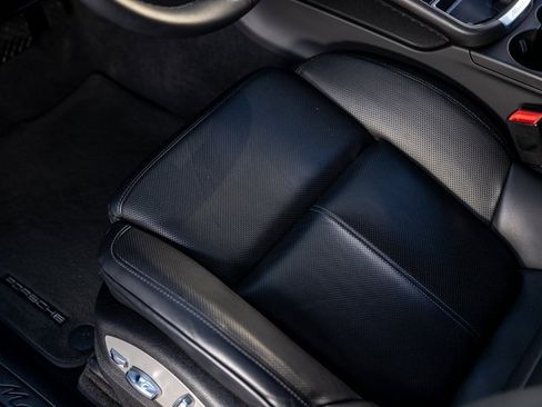 Certified 2025 Porsche Macan image 26