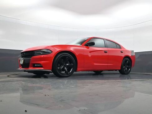 Used 2016 Dodge Charger R/T w/ Plus Group image 21