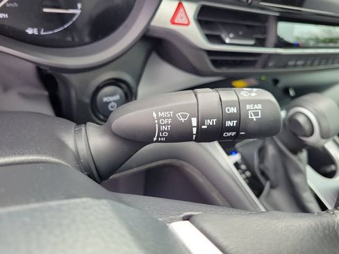 Used 2025 Toyota Sienna XLE FWD image 30