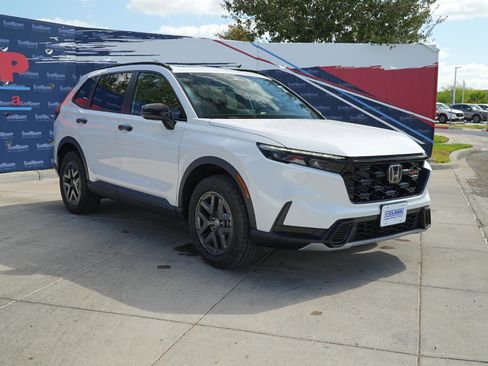 Used 2026 Honda CR-V TrailSport image 3
