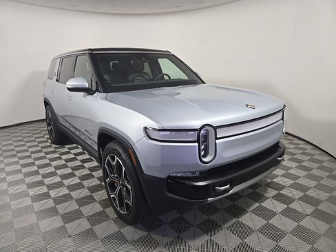Used 2024 Rivian R1S Adventure AWD/4WD image 7