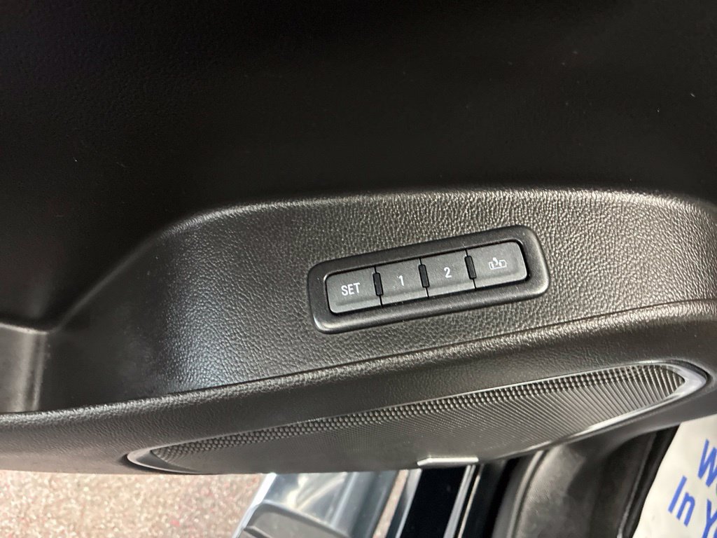 Used 2018 GMC Yukon Denali w/ Open Road Package AWD/4WD image 11