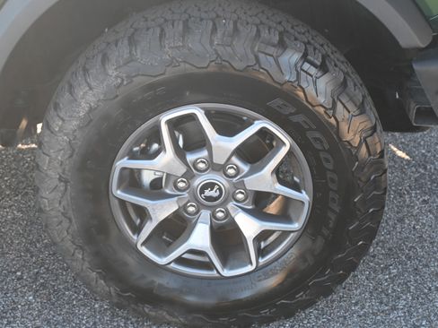 Used 2024 Ford Bronco Badlands image 23