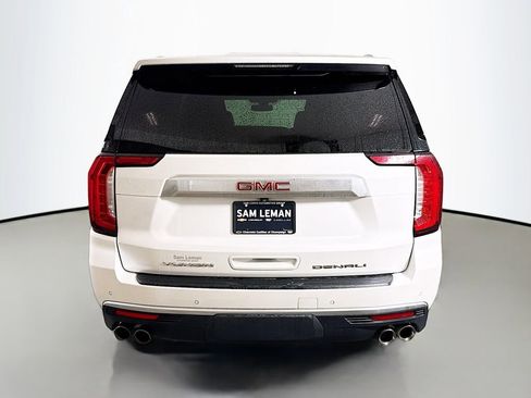 Used 2022 GMC Yukon XL Denali AWD/4WD image 6