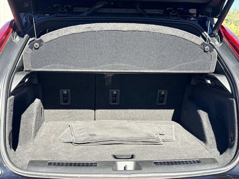 Used 2021 Cadillac XT4 Premium Luxury w/ Enhanced Visibility Package image 11