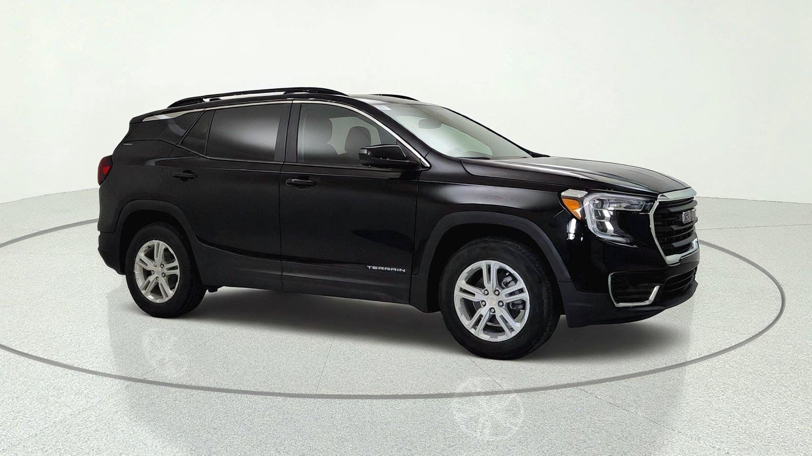 Used 2023 GMC Terrain SLE w/ Driver Convenience Package AWD/4WD image 8